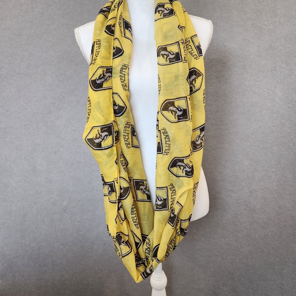 Harry Potter BioWorld Infinity Scarf Hufflepuff 34x34 Yellow Semi Sheer Cover Up - Picture 4 of 7